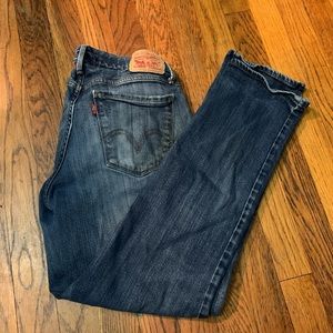 Women’s size 4 Levi jeans